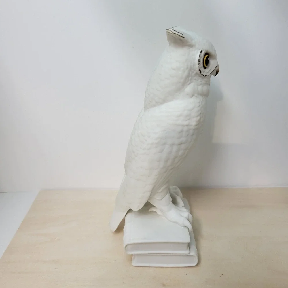 Bolina‎ Trenton USA Ceramic Owl Figurine Statue Owl on Books Decor - Picture 2 of 8